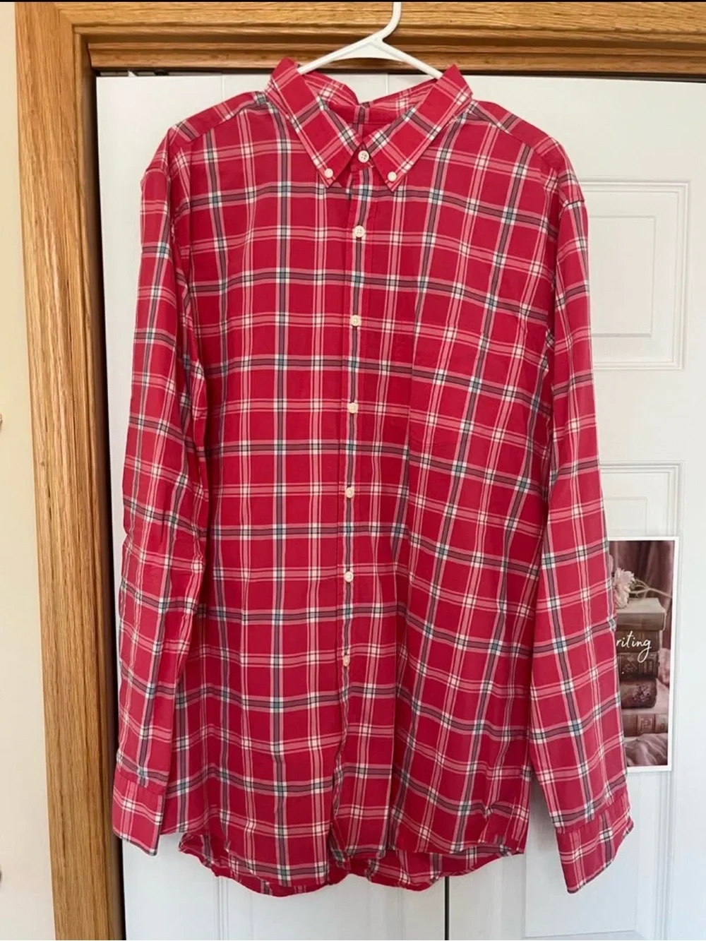 American Eagle Men's Red Plaid Button-Down Shirt, never worn